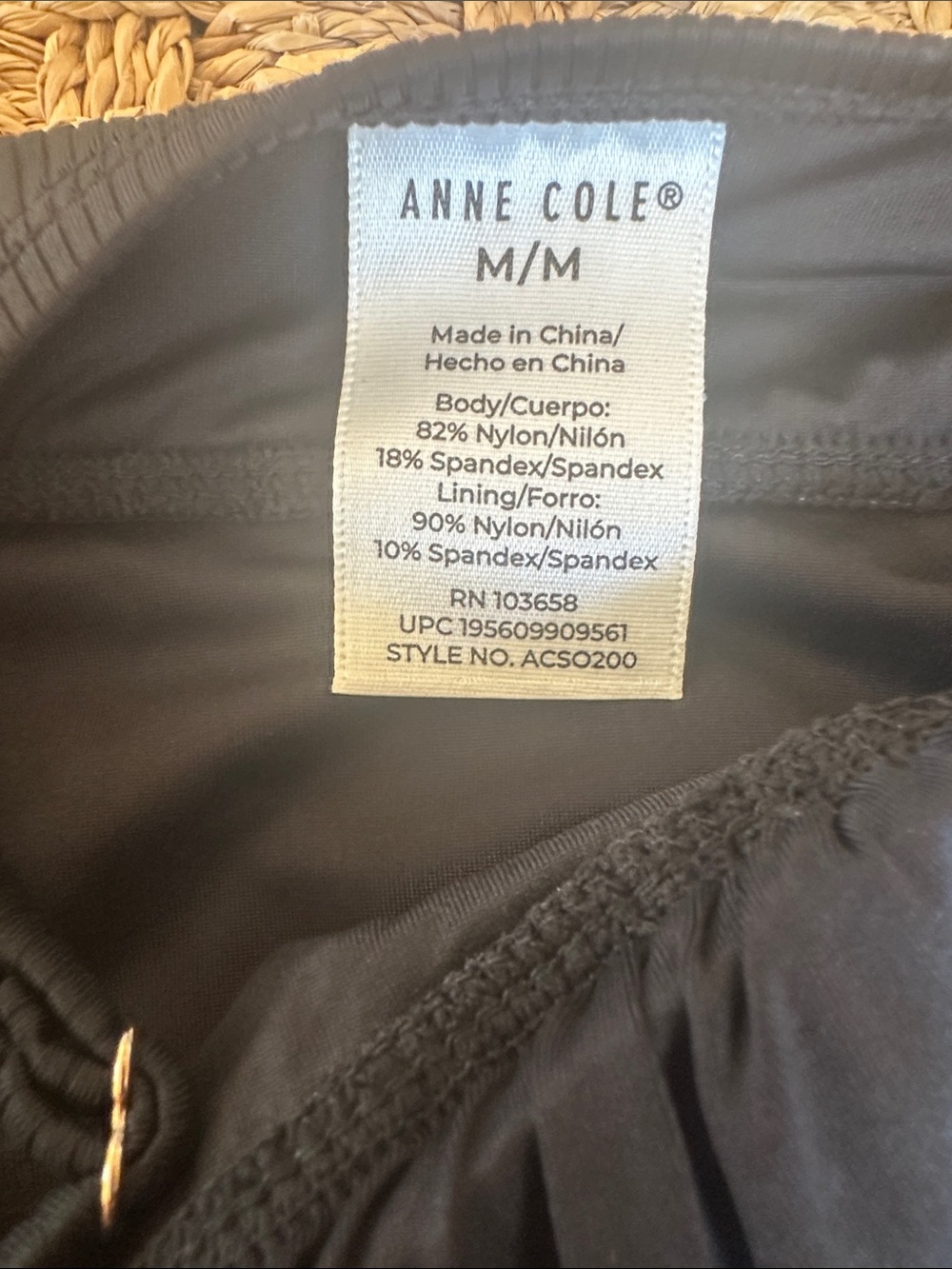 NWT Anne Cole Black Ribbed V-Notch One-Piece Swimsuit Size M - Picture 6 of 6